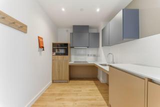 Accessible Studio In Central Leeds - 4