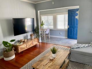 Cozy 1 Bedroom Home with Bonus Room & Hot Tub! - 9