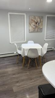 Huge, family-friendly stay in the heart of Salem - 5