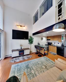 Stylish Two-Story Loft with Rooftop Deck - 5