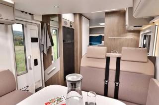 Caravan Tiny House Base Camp Granada Camping - 6