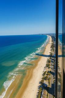 Your Ocean Sanctuary in Surfers Paradise - 9