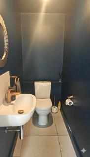 Relaxing 3BR Home wGarden & Parking near M1 and A46 - 9