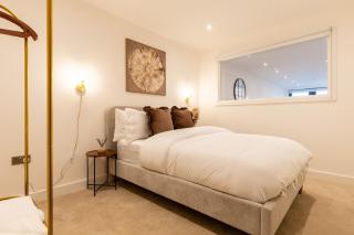 Spacious 2-Bed Apartment, Free Parking & Contractor Friendly - 3