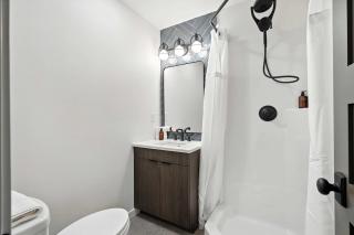 Ground Floor Studio Top Kerns Location - 3