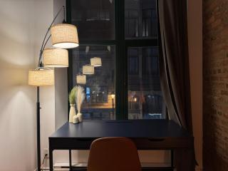 Top Location - The 777 Old Port Retreat - 6