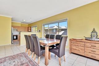 Salt and Paws at Fingal Bay - 8