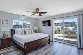 Walk to Ocean Beach Stylish 2BR Apt with Patio - 7