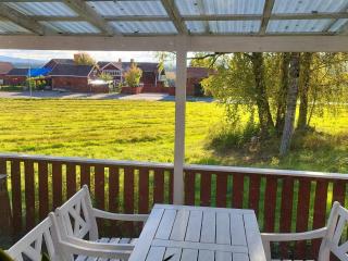 Cozy Getaway near Forest and Lake - 9