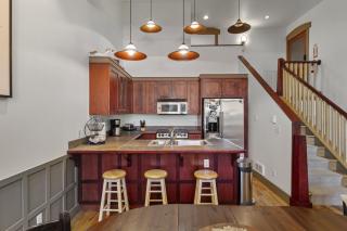 7301- Three Bedroom Deluxe Crossings Townhomes townhouse - 2