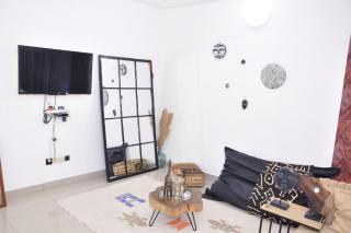 Apt 2 chambres déco africaine - aéroport à 7min, plage à 200m - 8