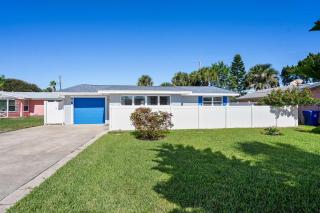 Private Beach Access Sauna Outdoor Fireplace - 0