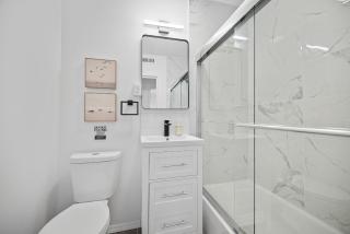 Pittsburgh Shadyside 3E Stylish and Bright Private Bedroom with Shared Bathroom - 6