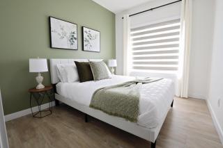 Kinglet 4BR Getaway AC Garage Near WEM DisneyPlus - 2