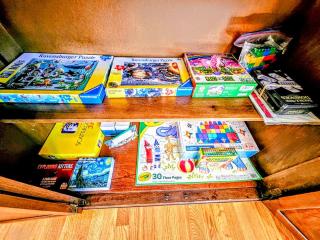 3 Bedroom 2 Bath, 120 protector, 600MB WIFI - 2