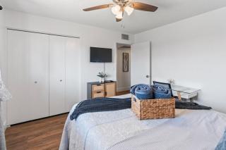 ASU-Mesa Getaway-Stylish & Relaxing - 1