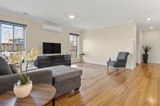 Family Retreat with Garden and Parking - 8