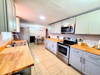 Apartment in Privet House Walk Distance To Beach - 7