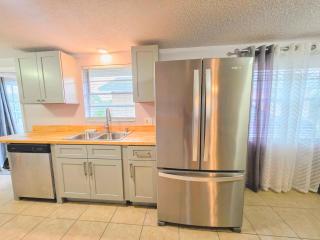 Apartment in Privet House Walk Distance To Beach - 5