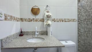 Duplex em Itaúna 4min da Praia que ocorre o WSL, 1min da pista de skate do LS, pracinha com parque infantil, quadra de futebol, tudo isso a 1 min da duplex, perto do comércio, wi-fi super rápido, monitoramento 24hrs - 6