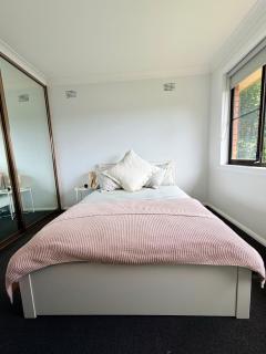 3 Bedroom Light-filled Family Retreat with Garden & BBQ - 2