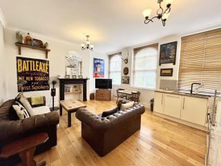 Flat 1, Waterloo Apartments - 0