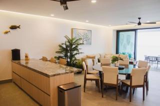 Sea Breeze Retreat 4BR Oceanfront - 3