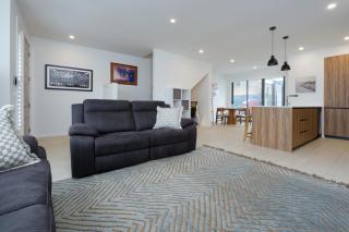 Serenity Torquay Townhouse - 4