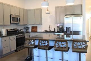 The Lawrencian Loft -2BD king & Queen beds, 2 BA - Lawrence - 5