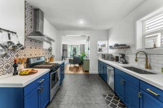 Beautifully Remodeled 2bd in the Perfect Location - 8