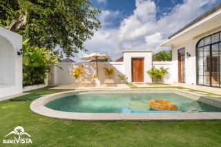 Romeo Beachfront Villa by Bukit Vista - 1