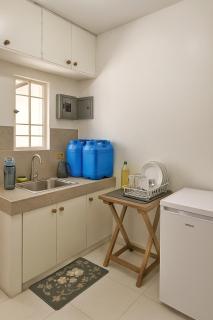 Islana Stay Rm B for 1pax only - 1