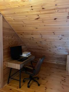 Tranquil Manitoulin Log House Retreat - 8