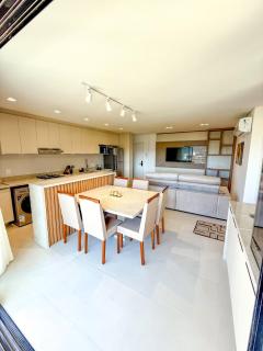 Apartamento Novo e Completo - Praia Brava - 0