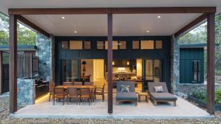 Sea Stone Rest - Sunrise at 1770 - 8