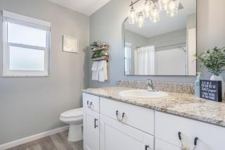 Shoreline Coastal Escape - 9