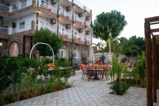 Lake House Hotel - 7