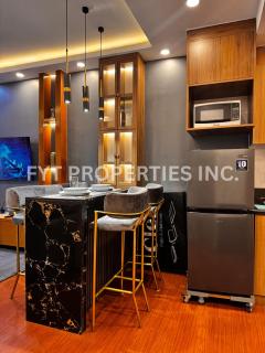 Lux Staycation at Shore 3, MOA - 1
