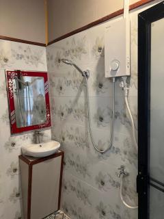 Seaview Guesthouse - 1