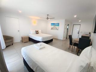 Best Western Ambassador Motor Lodge - 1