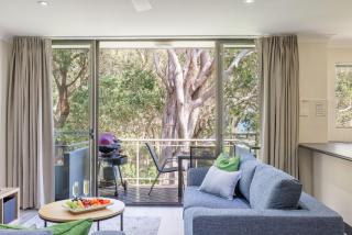 Mistral Court 14 across the road from the beach - 3