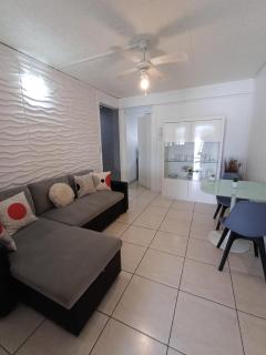 COQUET F2 CLIMATISE AVEC PISCINE AU LAMENTIN - 1