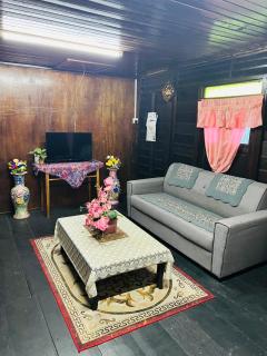 Rumah Kayu Homestay - 1