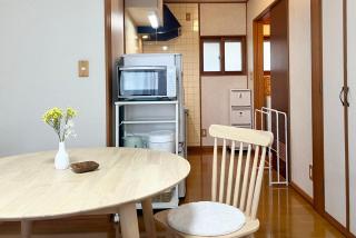 心ほどける宿 Pure Forest 101 函館 Hakodate 五稜郭 Goryoukaku 無料駐車場 フランスベッド 木製家具 - 2