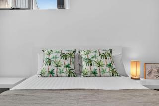 Spacious 2BR 2BA Corporate Retreat Rockingham - 5