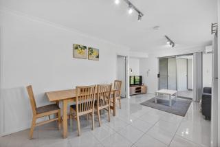 Spacious 2BR 2BA Corporate Retreat Rockingham - 5
