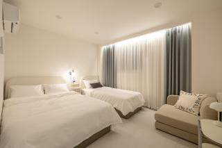 MOREN Seoul Myeongdong - 0