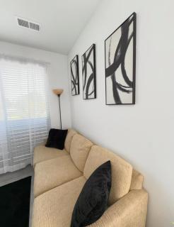 Spacious Studio Living - 7