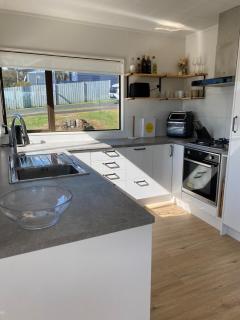 Private Holiday Home with Harbour Views Near Whangarei CBD - 5