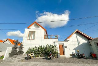 Modern 2BR Villa with Pool & Ricefield Panorama - 2